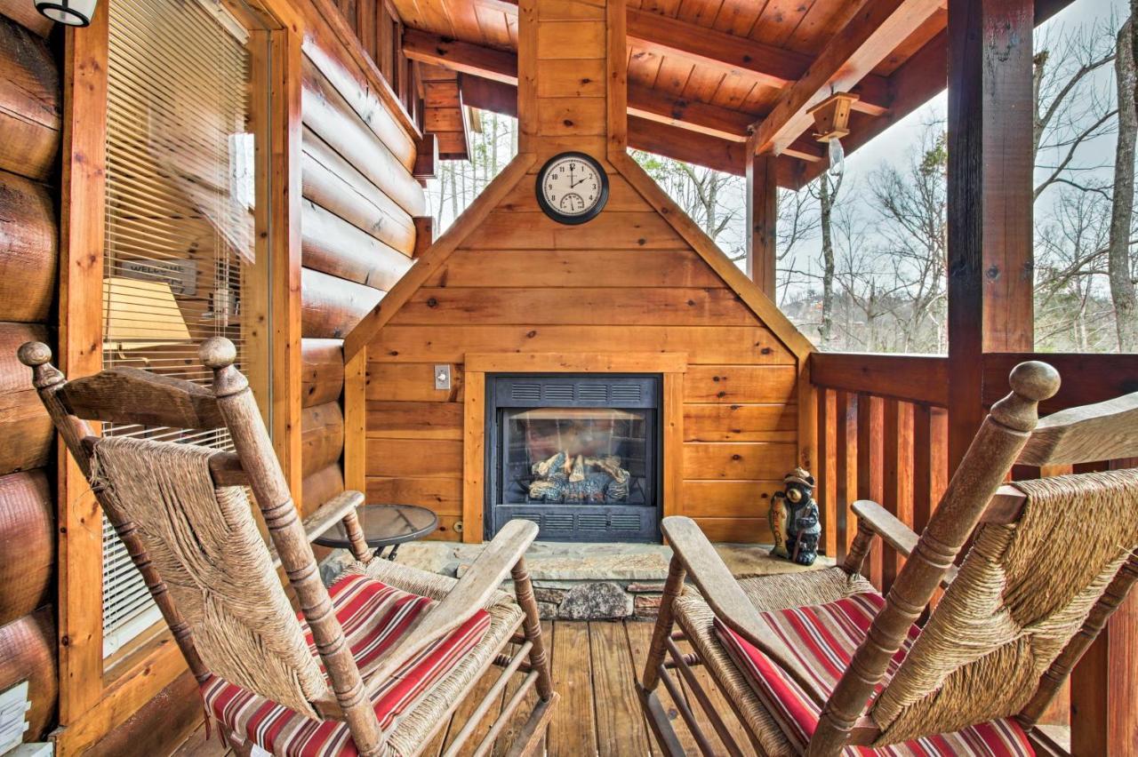 Вілла Gatlinburg Mountainside Escape With Deck And Hot Tub! Екстер'єр фото