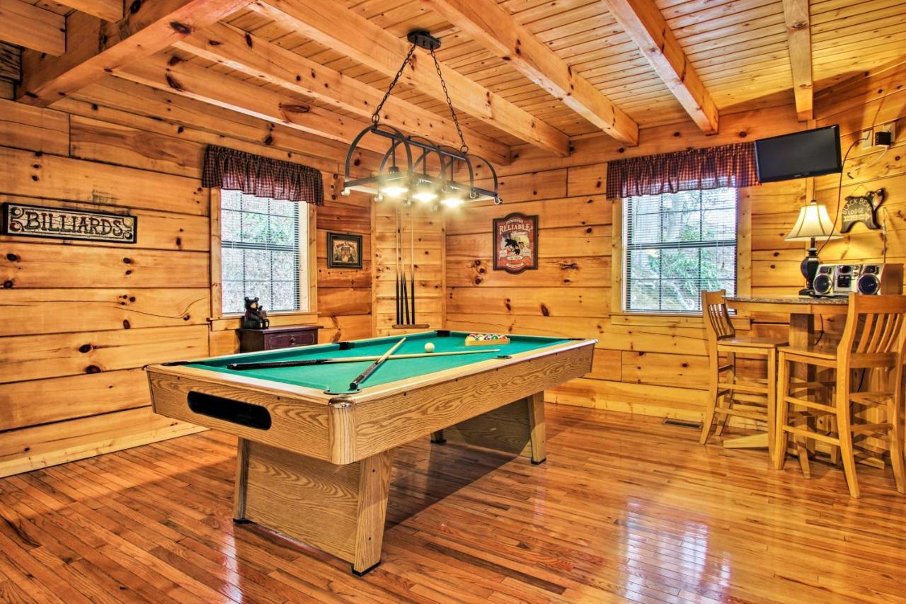 Вілла Gatlinburg Mountainside Escape With Deck And Hot Tub! Екстер'єр фото